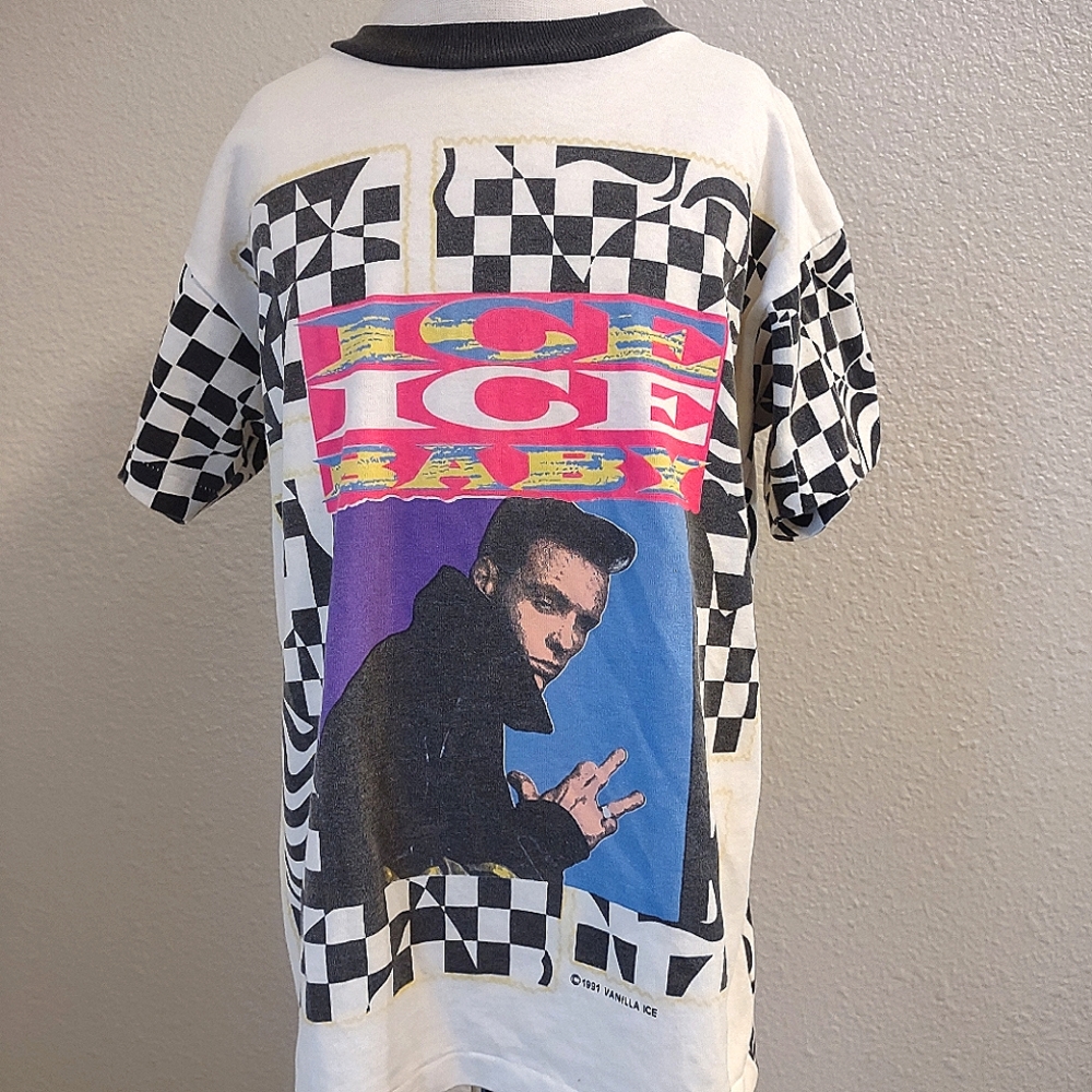 EXTREMELY RARE 90s kids Vanilla Ice t-shirt Rap tee Band tee